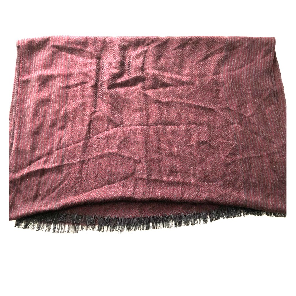 EUC black and maroon scarf 🧣
